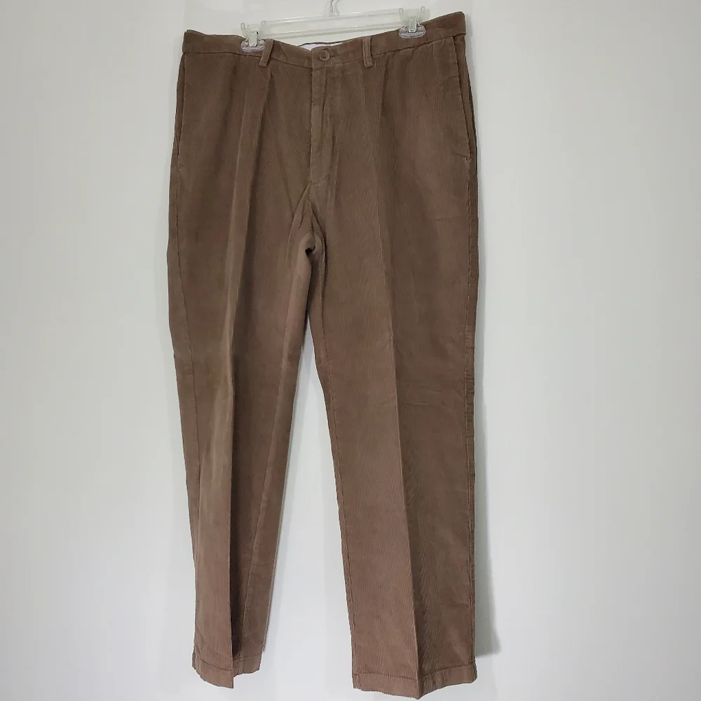 Haggar Work to Weekend Classic Fit Brown Corduroy Pants, Size 38 X 30. N…