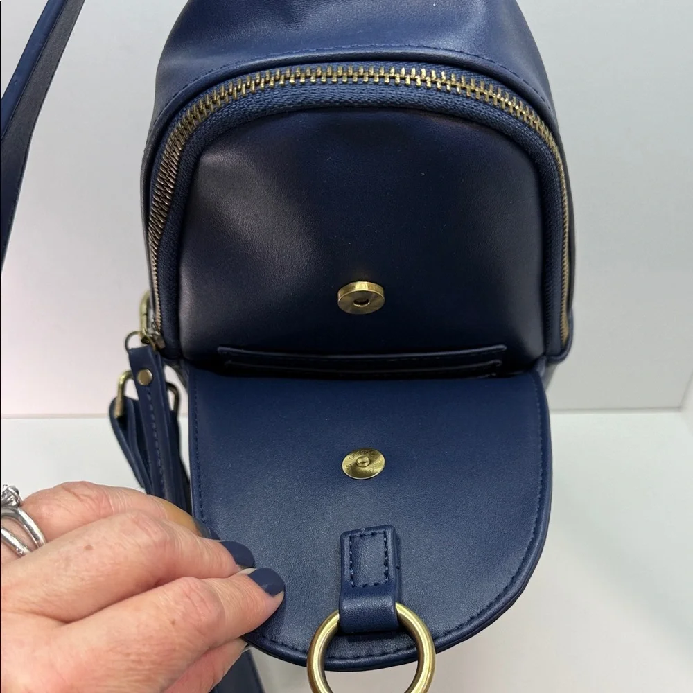 Urban Originals x Anthropologie sleek navy
