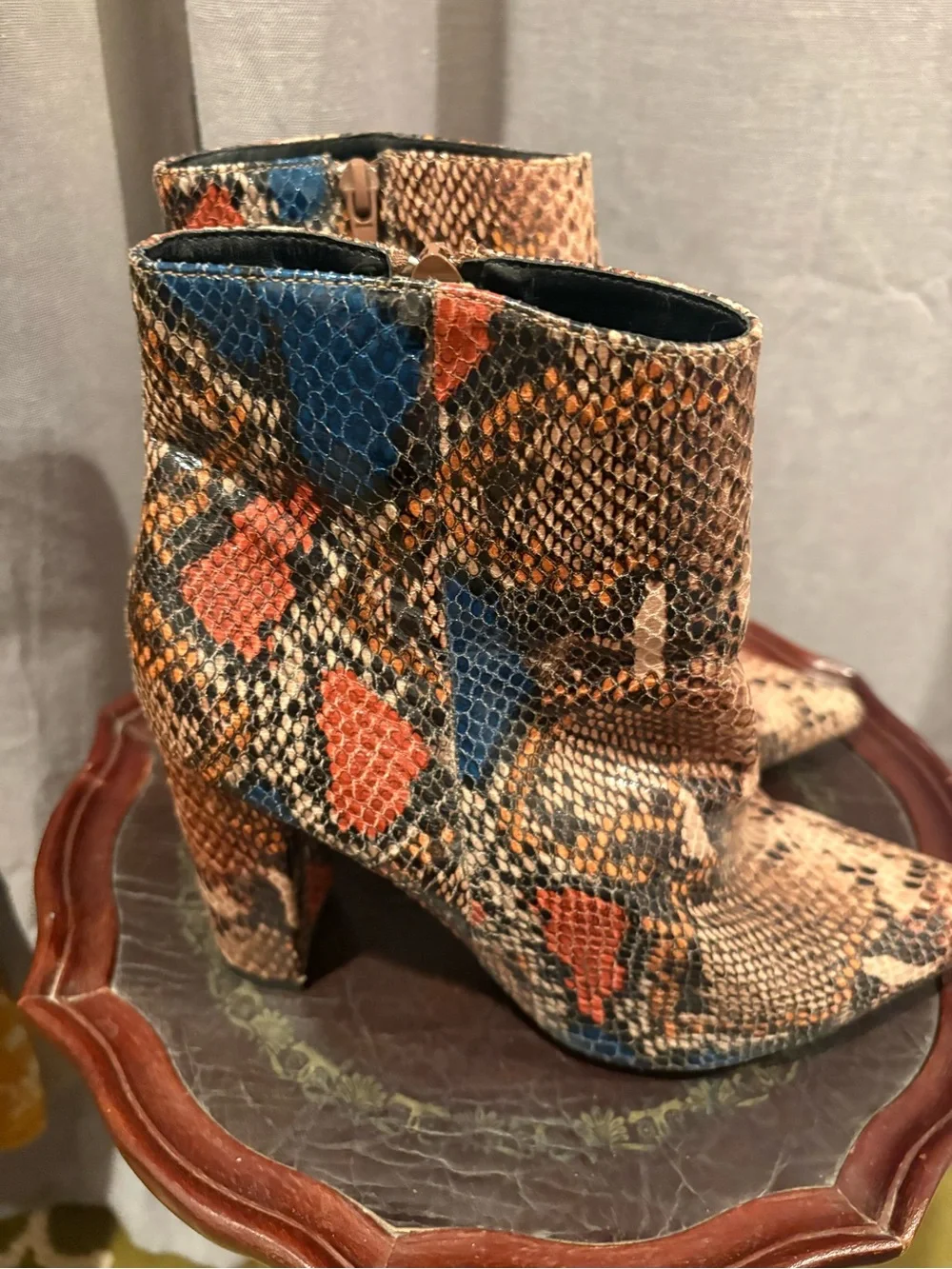 Bamboo Faux Snakeskin Zippered Booties Size 9