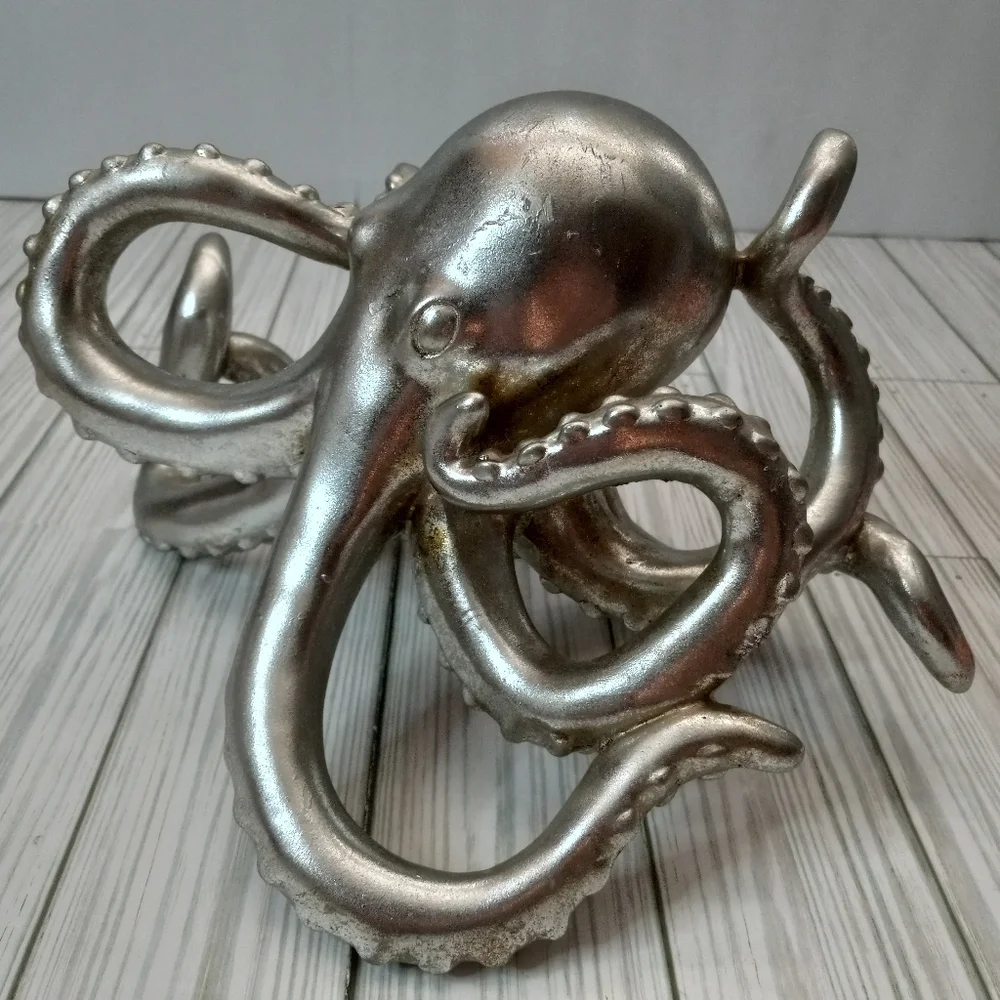 N/A decorative silver