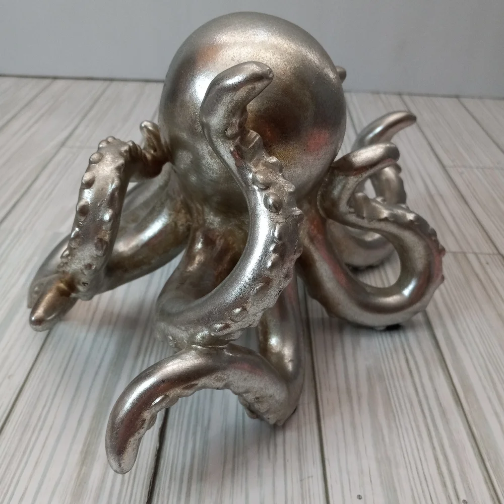 N/A decorative silver