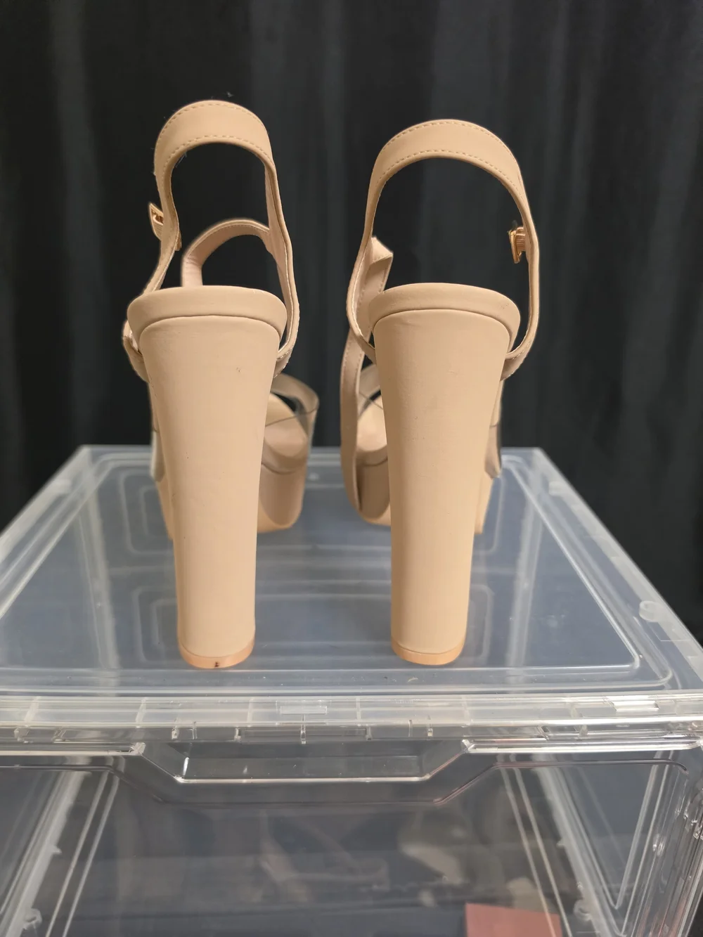 N/A stylish nude