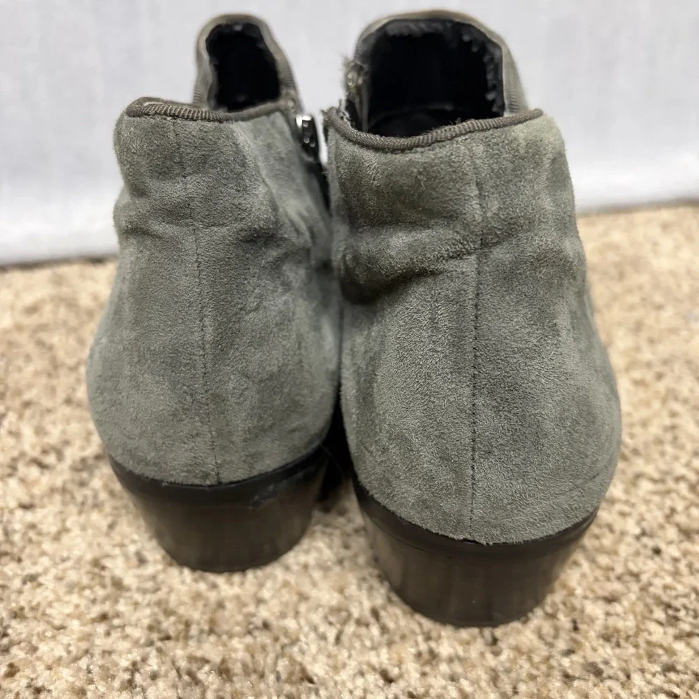 Sam Edelman has some
