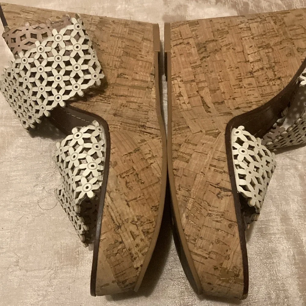 Tory Burch very good