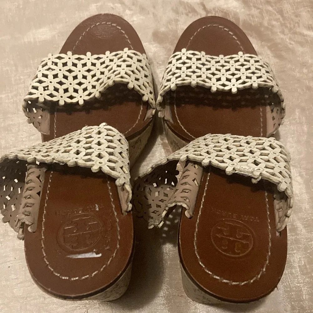 Tory Burch very good
