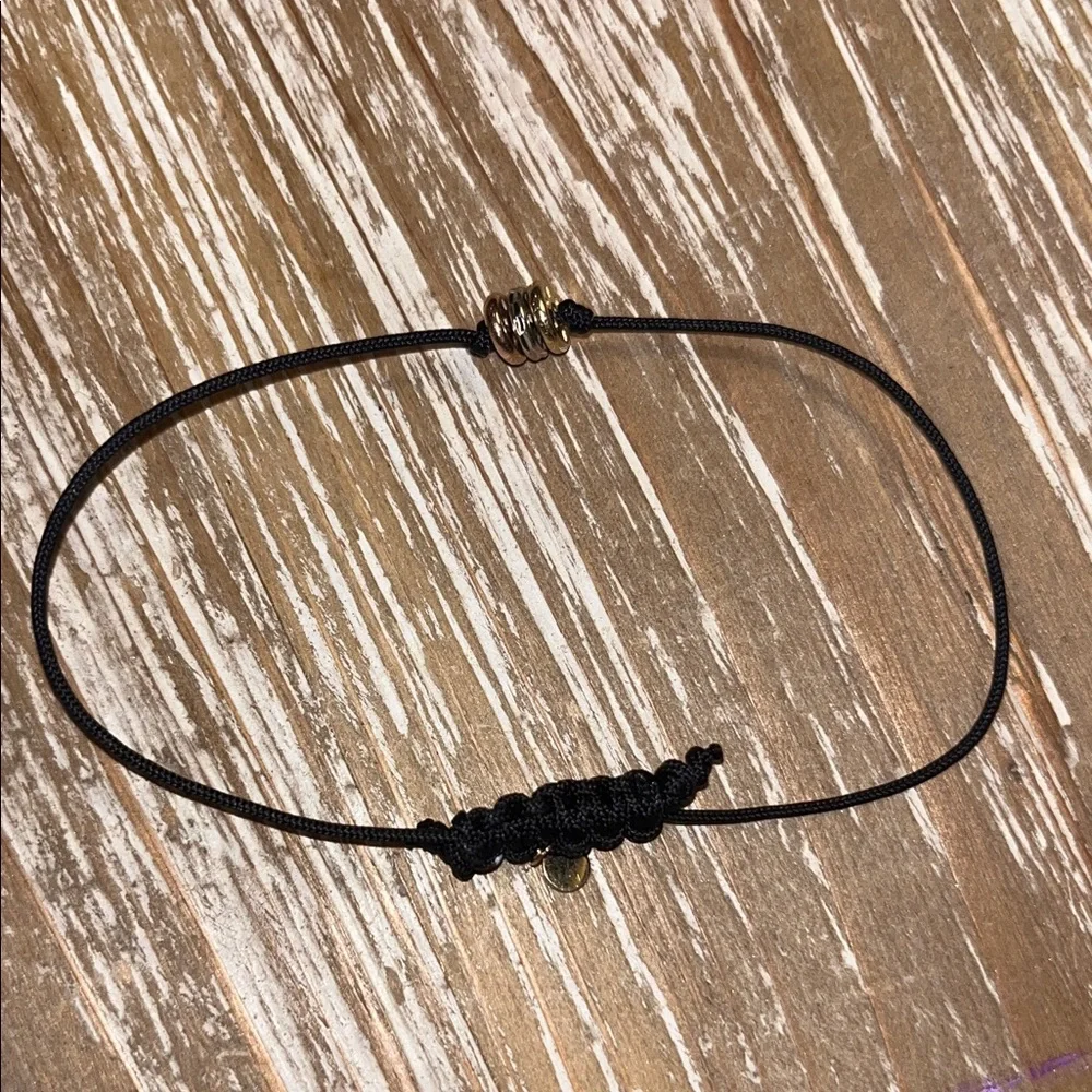 N/A elegant black