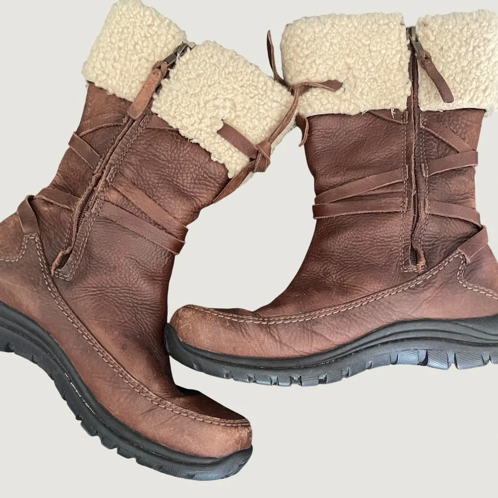 UGG Australia Summit Shearling Mid Calf Snow Boots Women 8 Brown Cream Sherpa