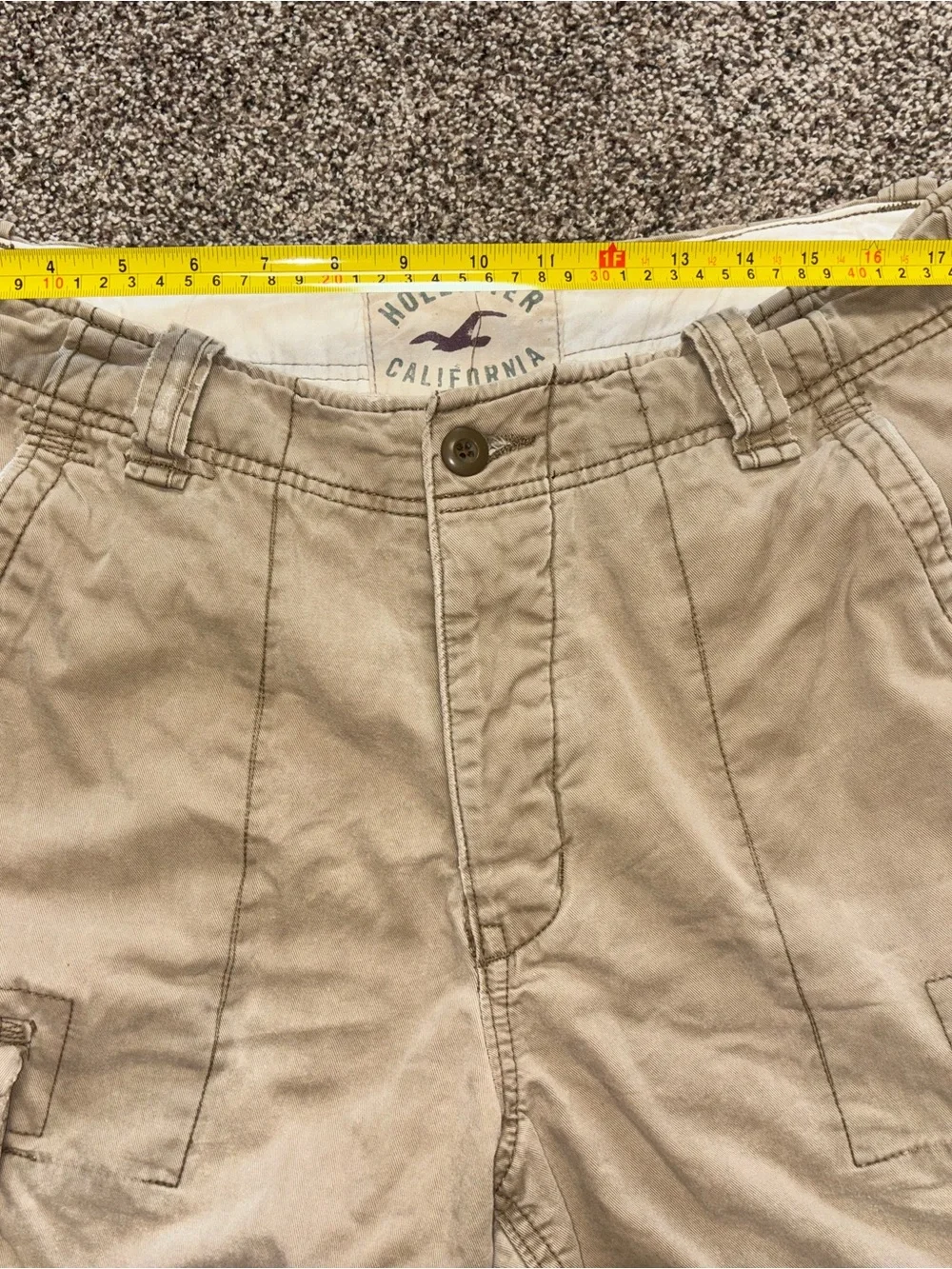 Hollister gently pre