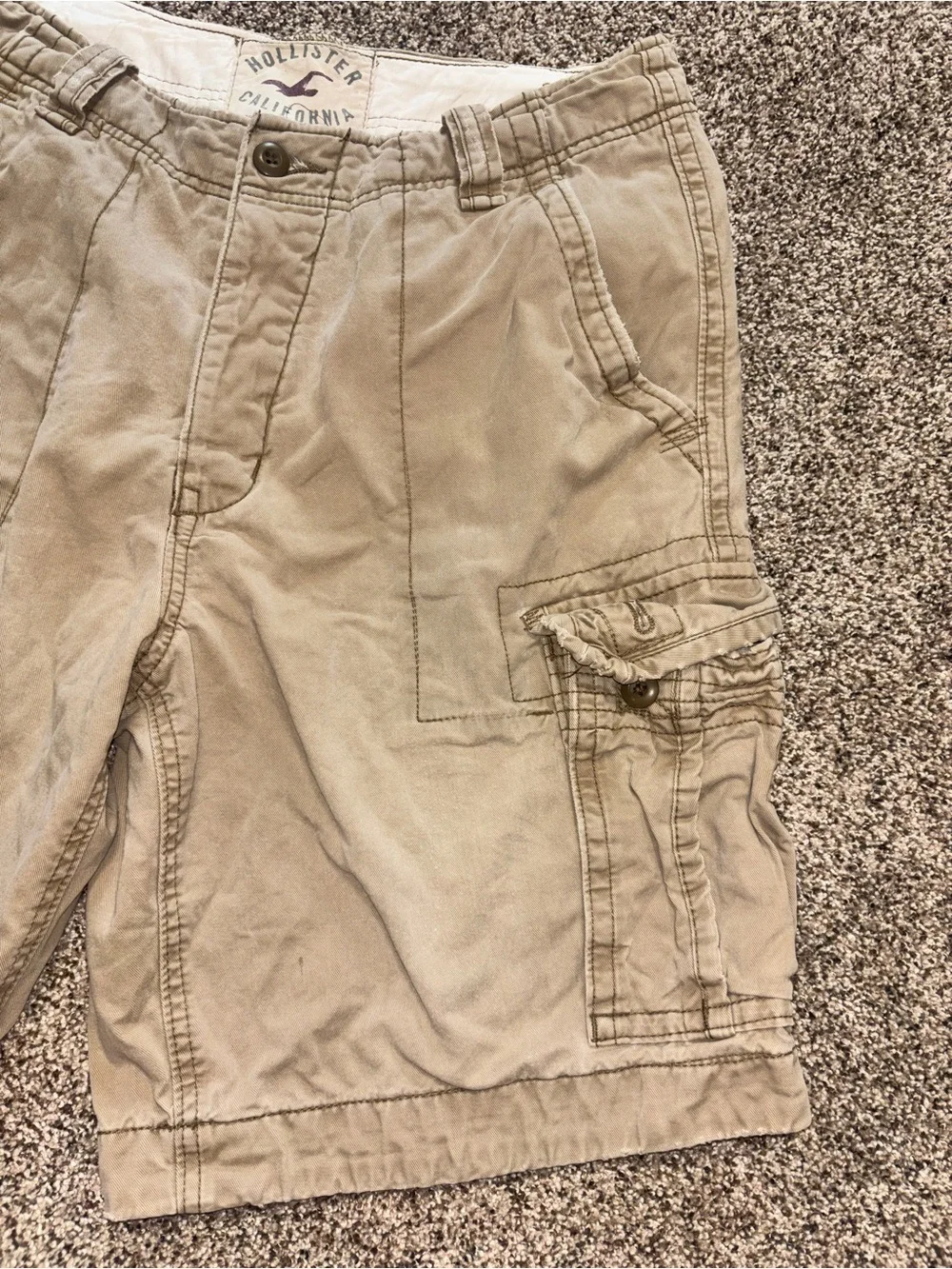 Hollister gently pre