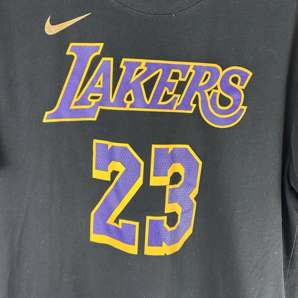 Nike graphic tee