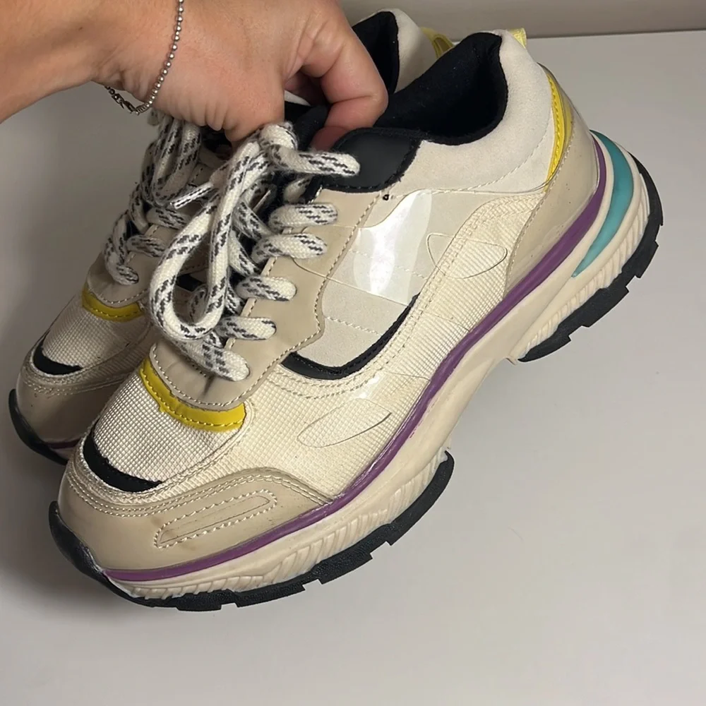 Zara‎ sneakers