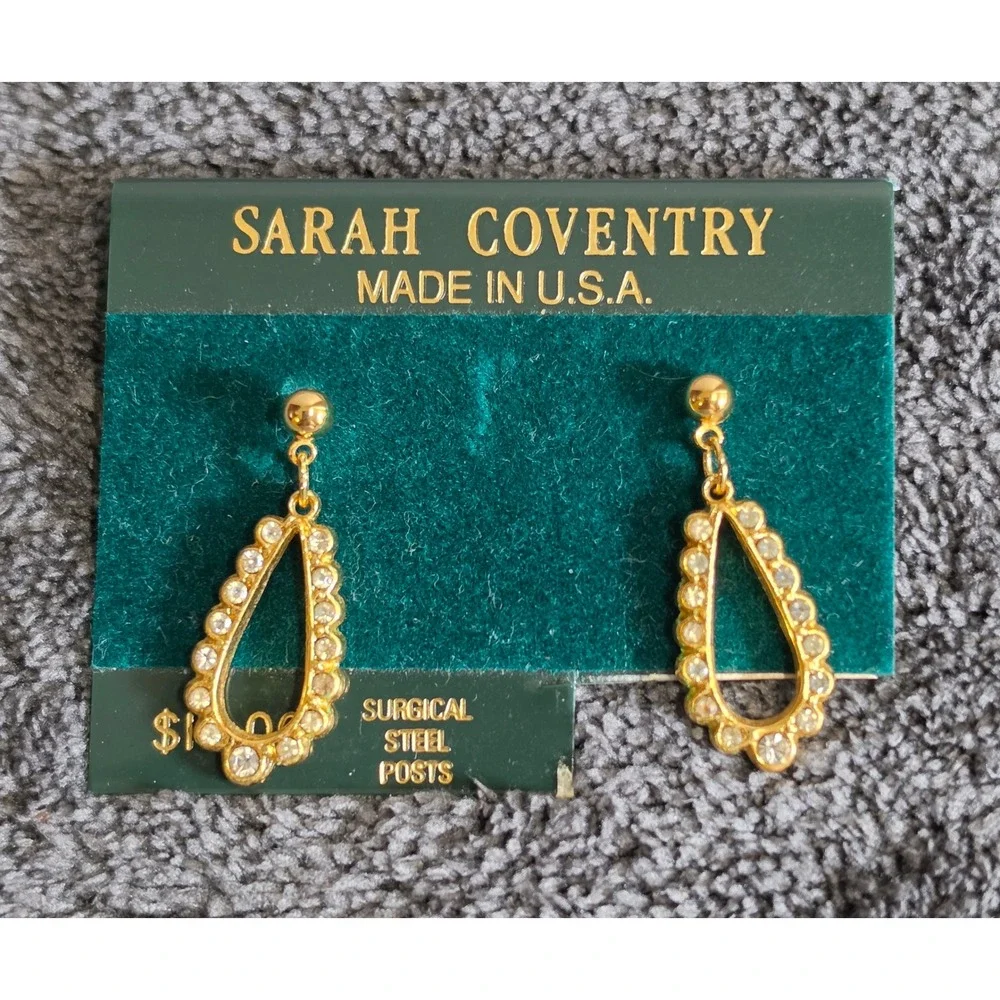 Vtg Sarah Coventry Gold Tone Rhinestone Teardrop Drop Earrings Surgical Steel