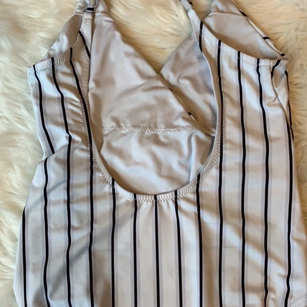 Cupshe one piece swimsuit White with stripes Size Medium