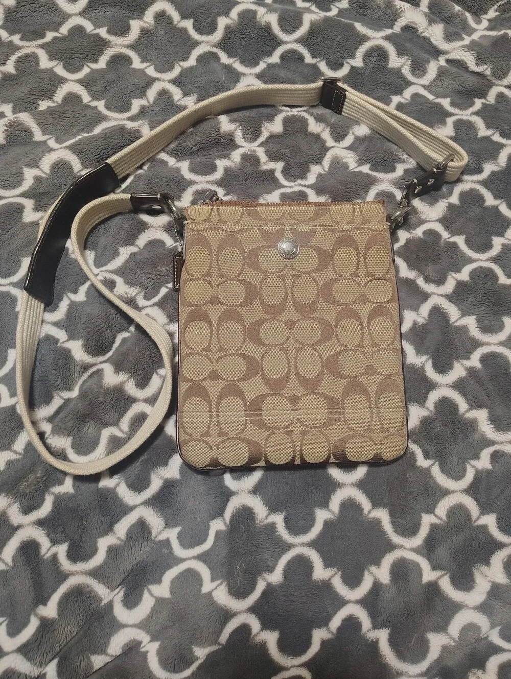 Coach 10250 Tan Signature Canvas Crossbody Bag Y2K