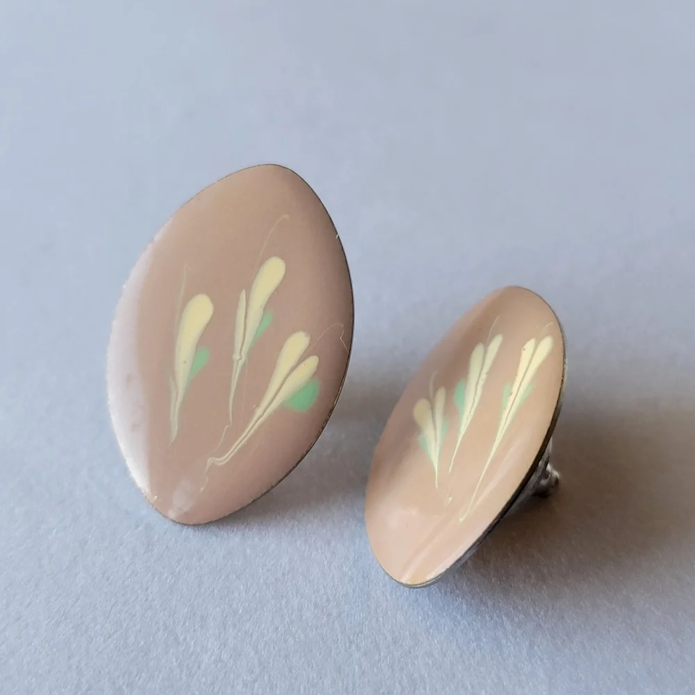 Vintage Enamal Flower Earrings