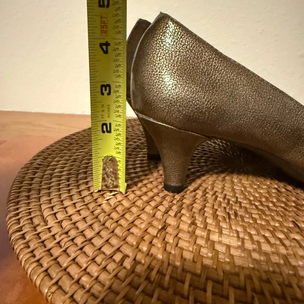 AEROSOLES elegant heels
