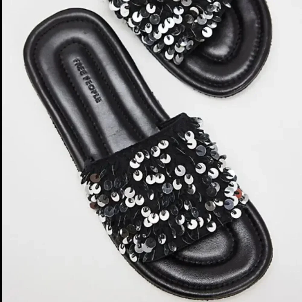 Free People Shipwreck Surf Slip on Embellished Slip-on Sandals Size 7.5 - NEW‎