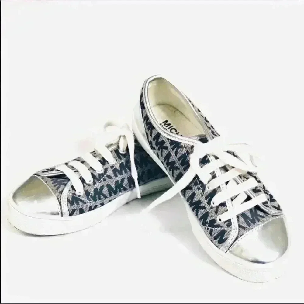 Michael Kors logo signature‎ canvas tennis shoes