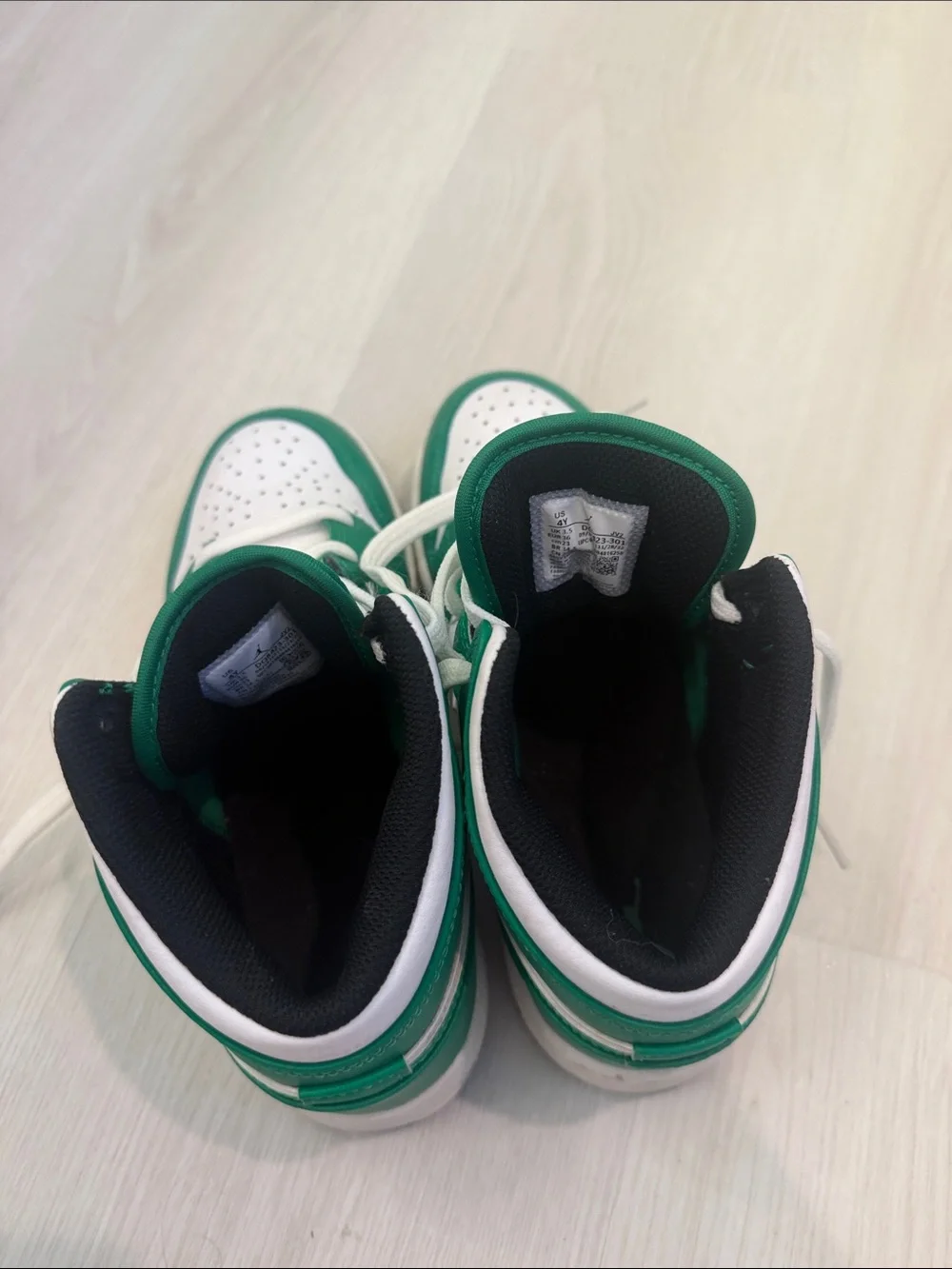 Jordan Kids Mid-Top Sneakers in Green & White
