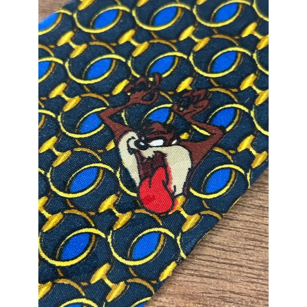 Looney Tunes Mania sylvester tie touch