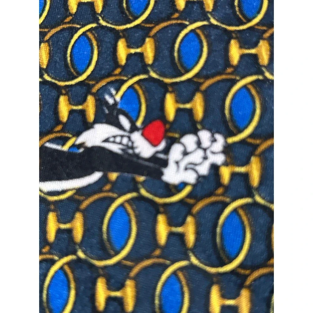 Looney Tunes Mania design style