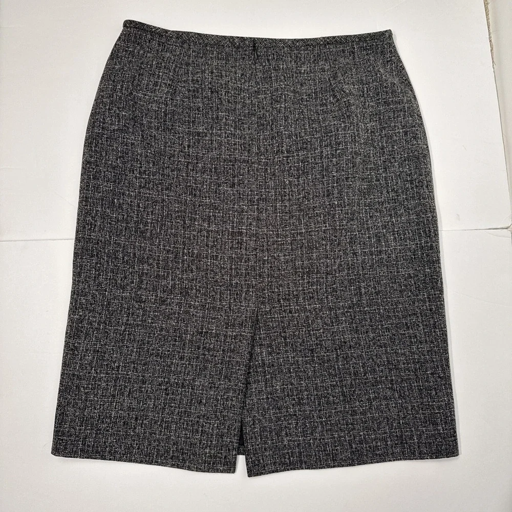 Sag Harbor Suit brand sag