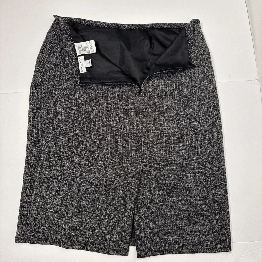 Sag Harbor Suit brand sag