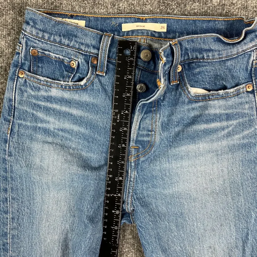 Levis levi wedgie