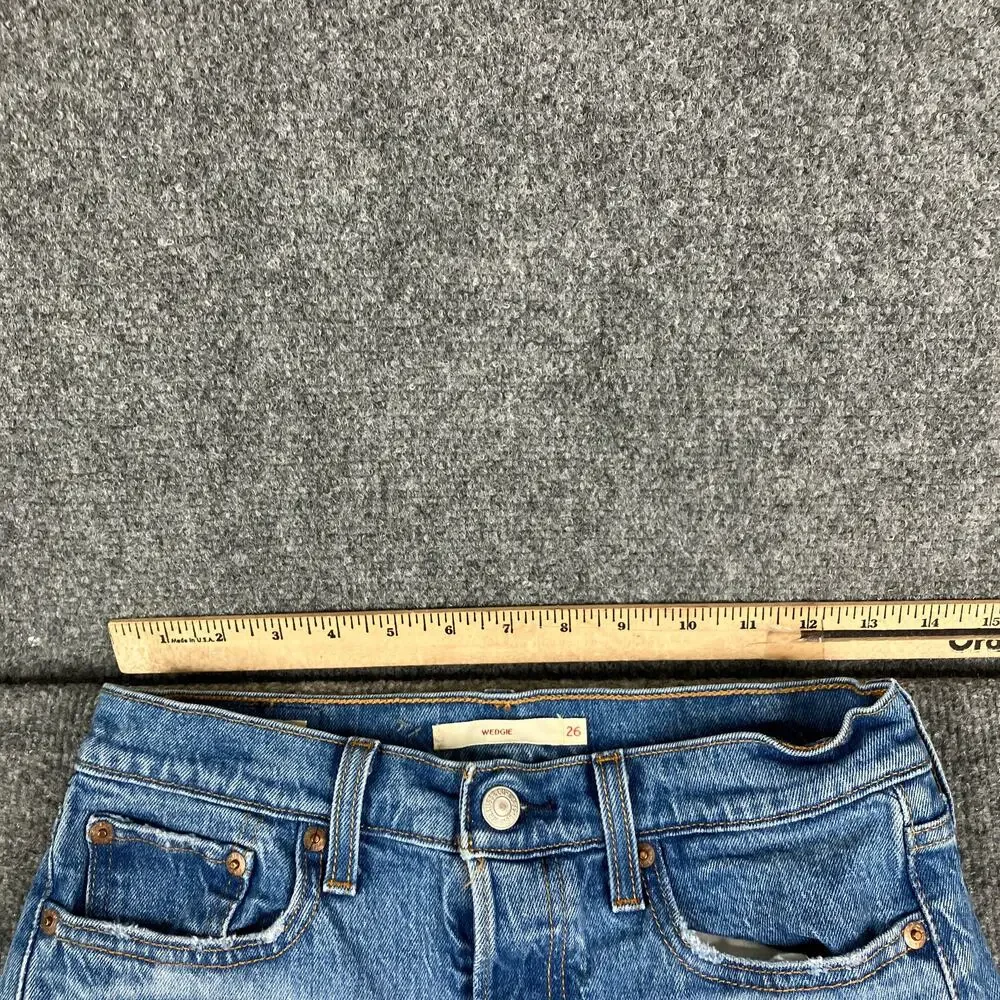 Levis levi wedgie