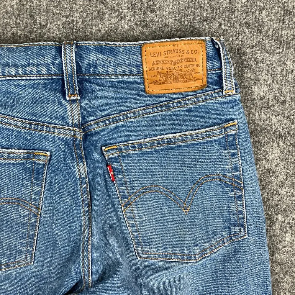 Levis levi wedgie