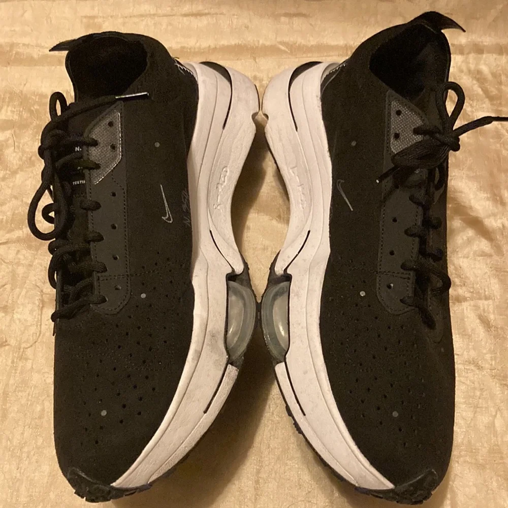 Nike excellent black