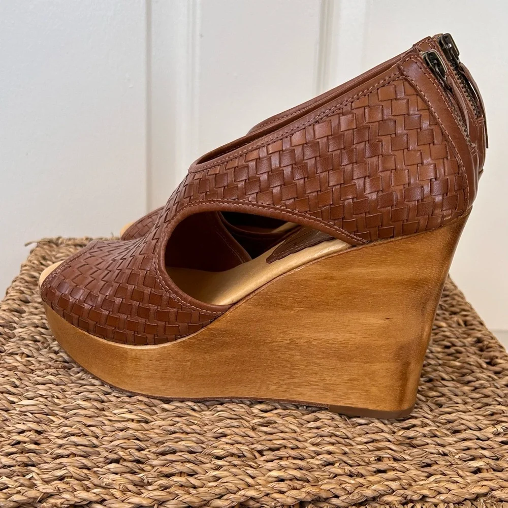 Rowen brand wooden