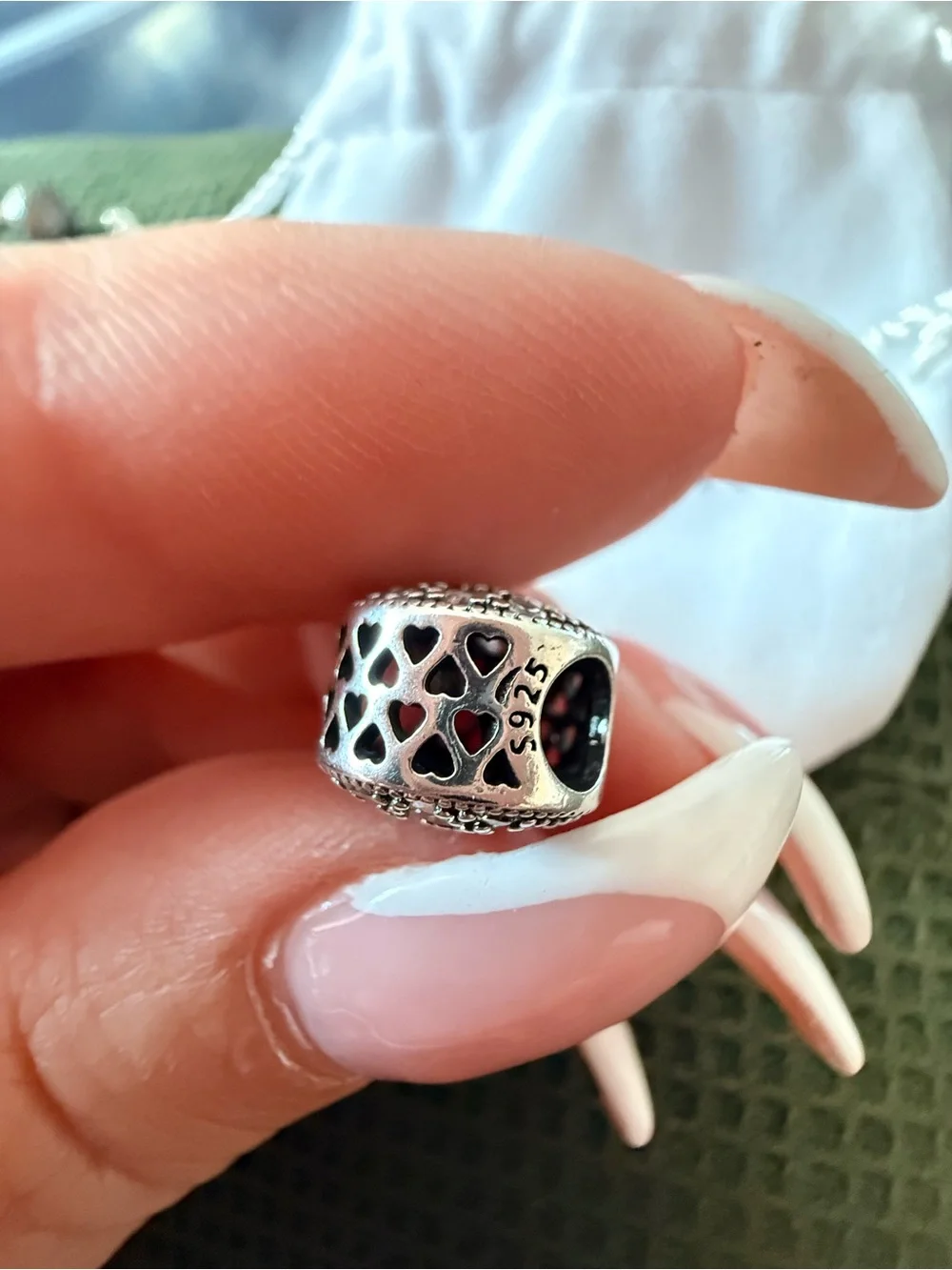 Pandora floral charm