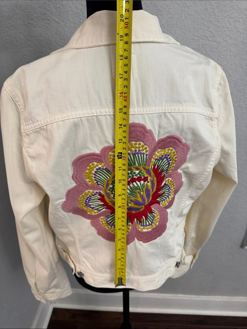 Lucky Brand cropped cream