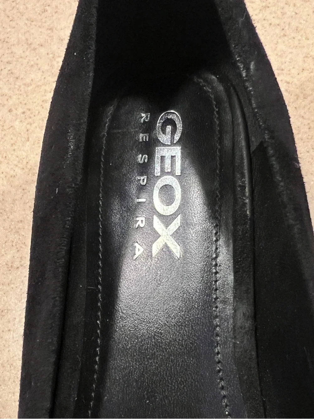 Geox “Respira” Black Suede Bow Ballet Flats size 7.5(38 euro)