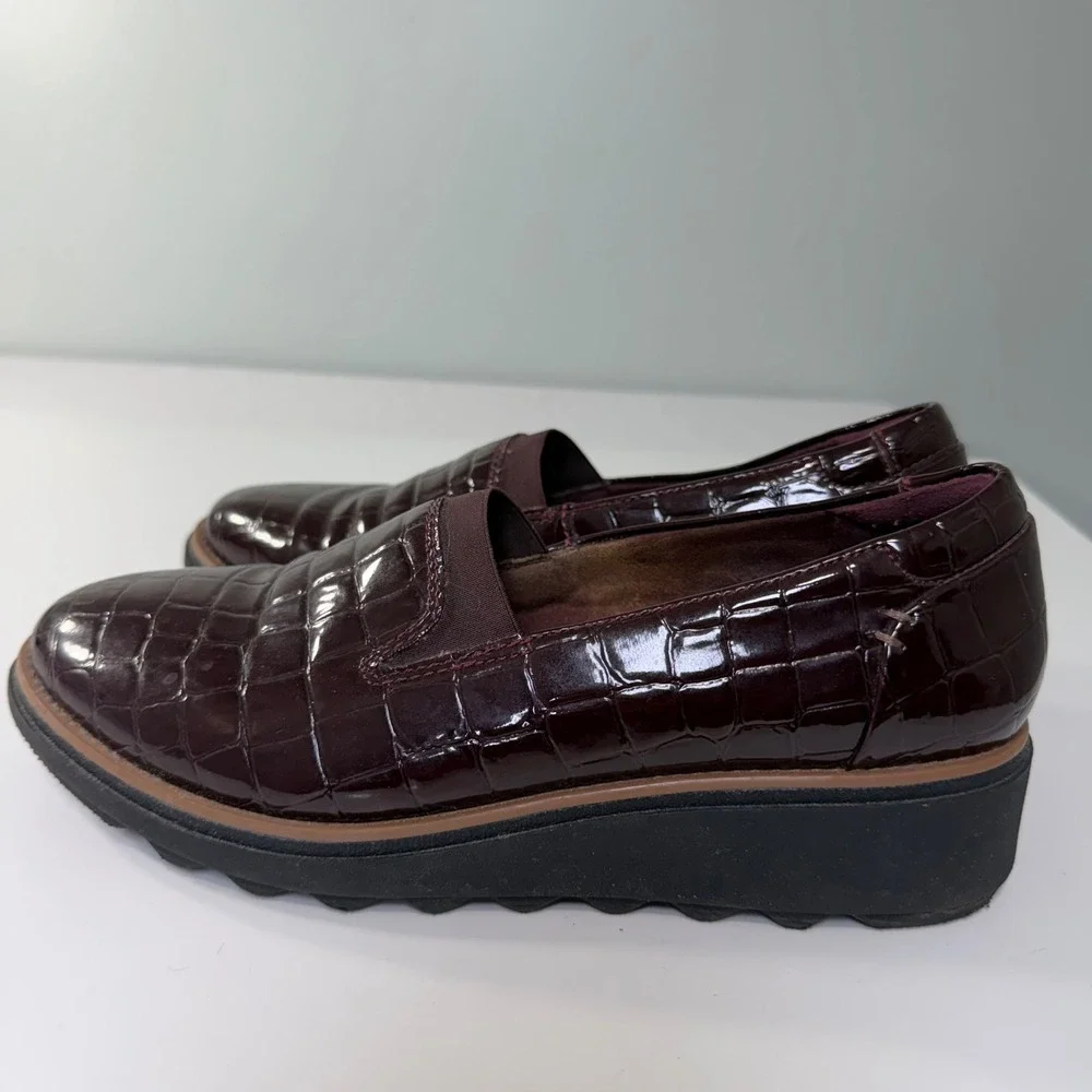 Clarks collection burgundy