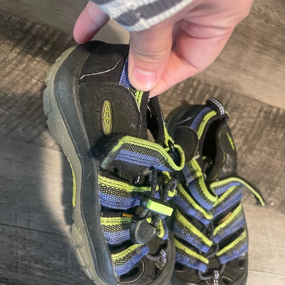 Keen Kids' Black and Green Outdoor Waterproof‎ Sandals Size 12