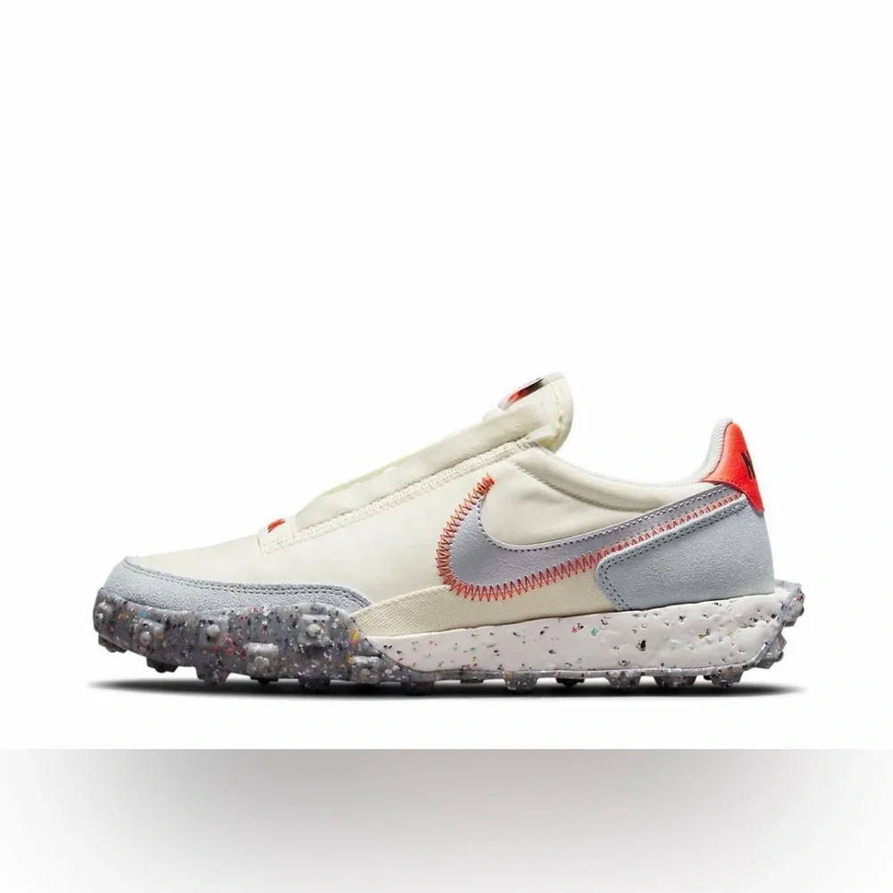 Nike woman waffle