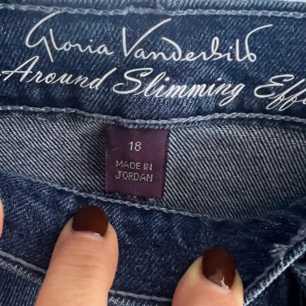 Gloria Vanderbilt gloria vanderbilt