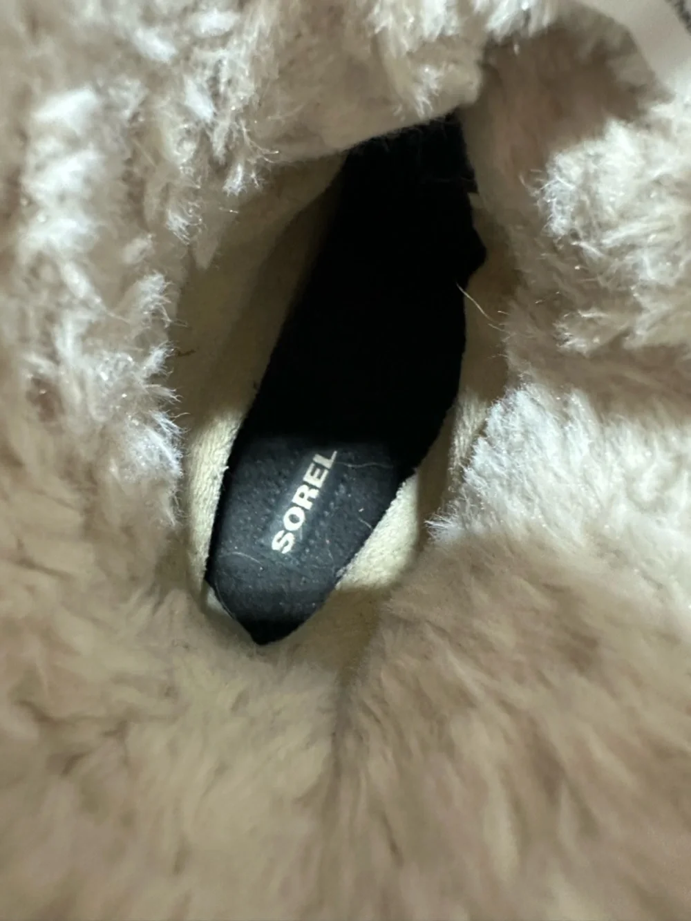 Sorel tivoli insulated