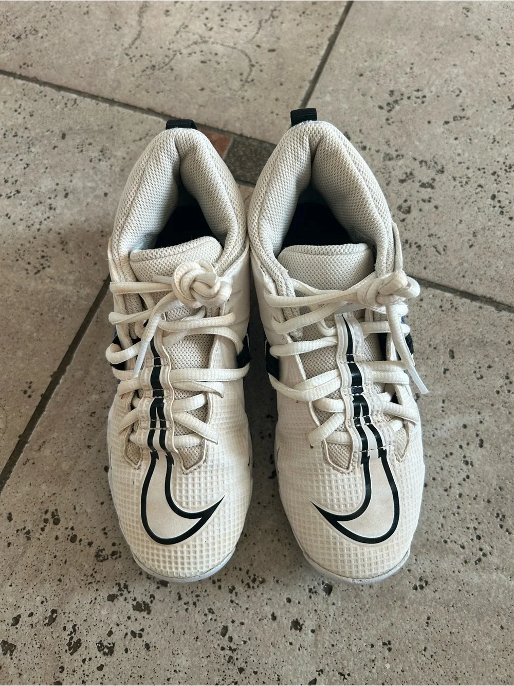 Like new Nike kids soccer cleats size 3