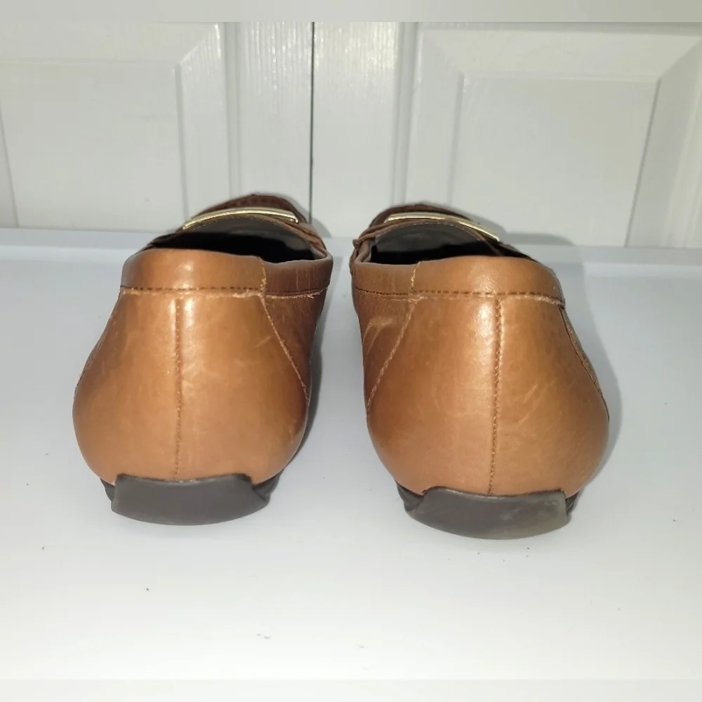 Naturalizer step into