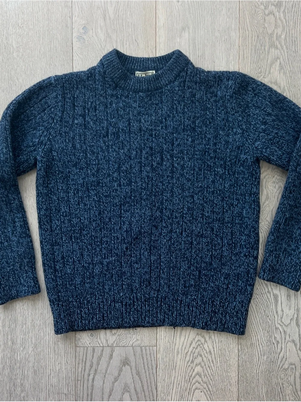 L.L. Bean Vintage Lambswool Crewneck Sweater in Blue Size M