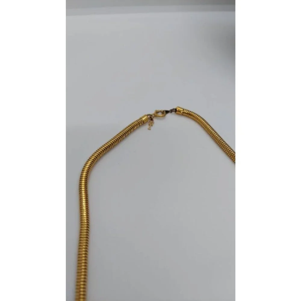 Vintage Crown Trifari‎ marble lucite necklace