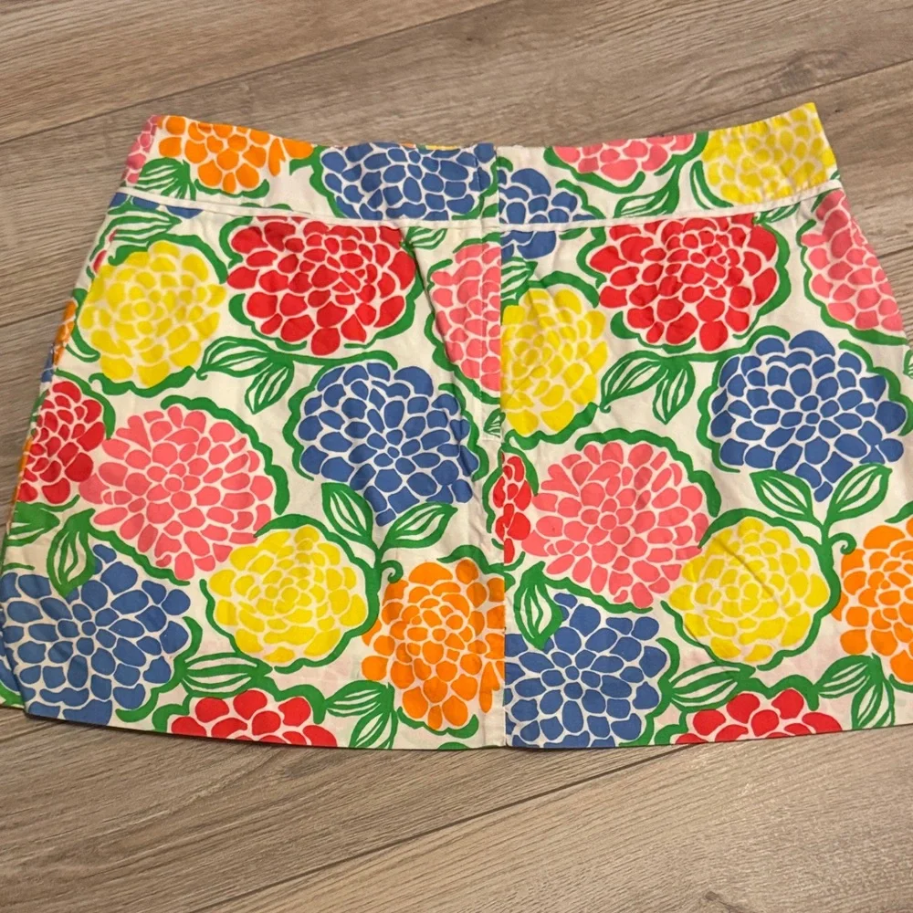 Lilly Pulitzer reposhing this