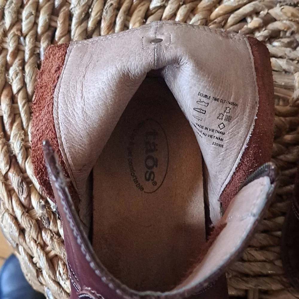 Taos Footwear trending luxury