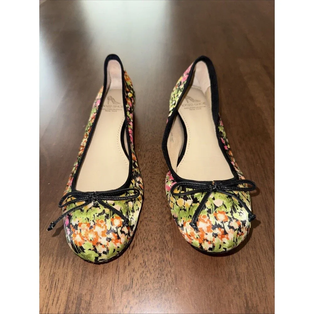 Saks Fifth Avenue 10022 shoe
