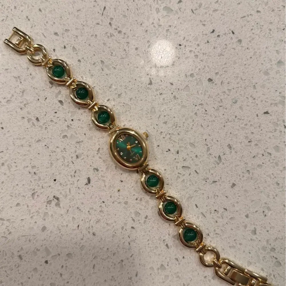 unbranded gold green