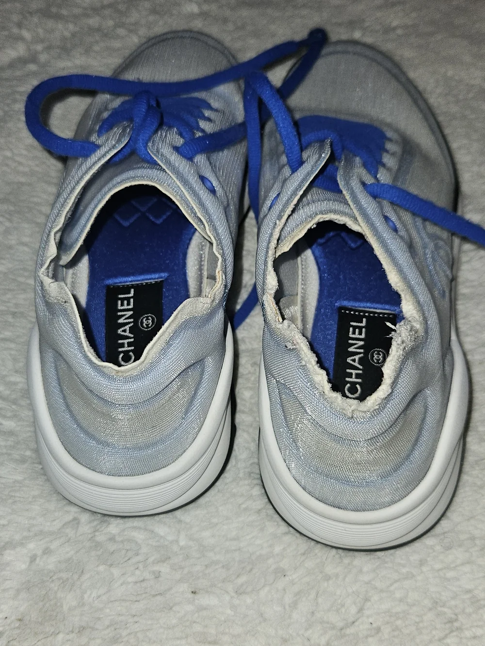 CHANEL fashionable sneakers