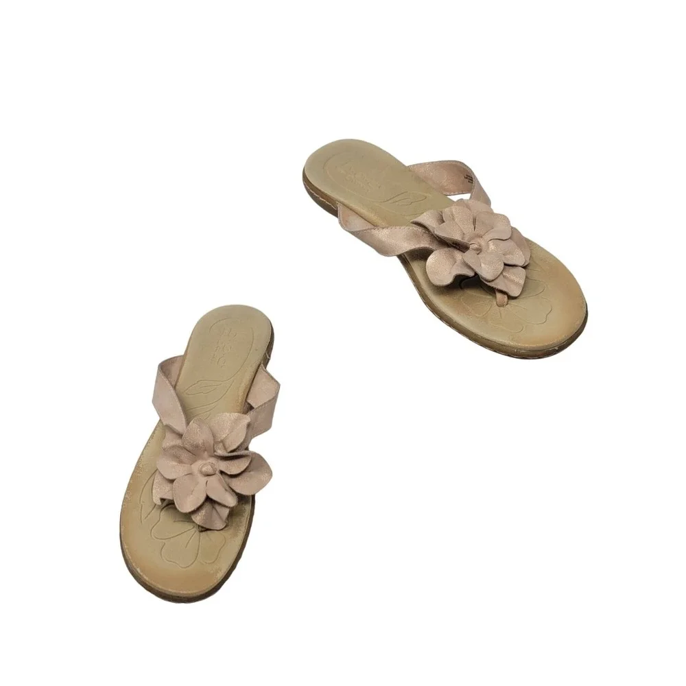 B.O.C.‎ Faux Vegan Leather Flip Flop Sandals 10M  Rose Gold 3D Flower Boho